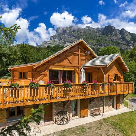 Gite&Spa Le Montagnard Saint-Jean-Saint-Nicolas エクステリア 写真