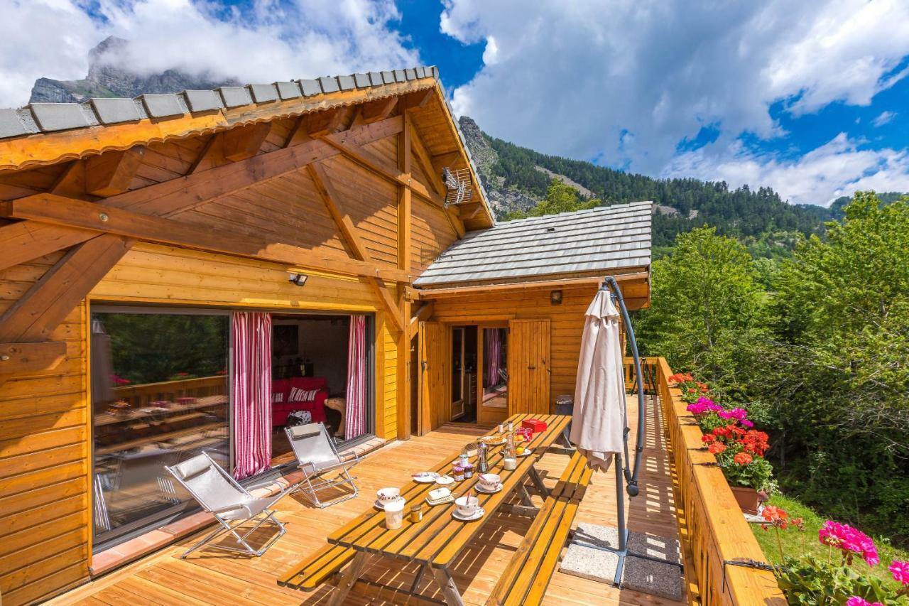 Gite&Spa Le Montagnard Saint-Jean-Saint-Nicolas エクステリア 写真